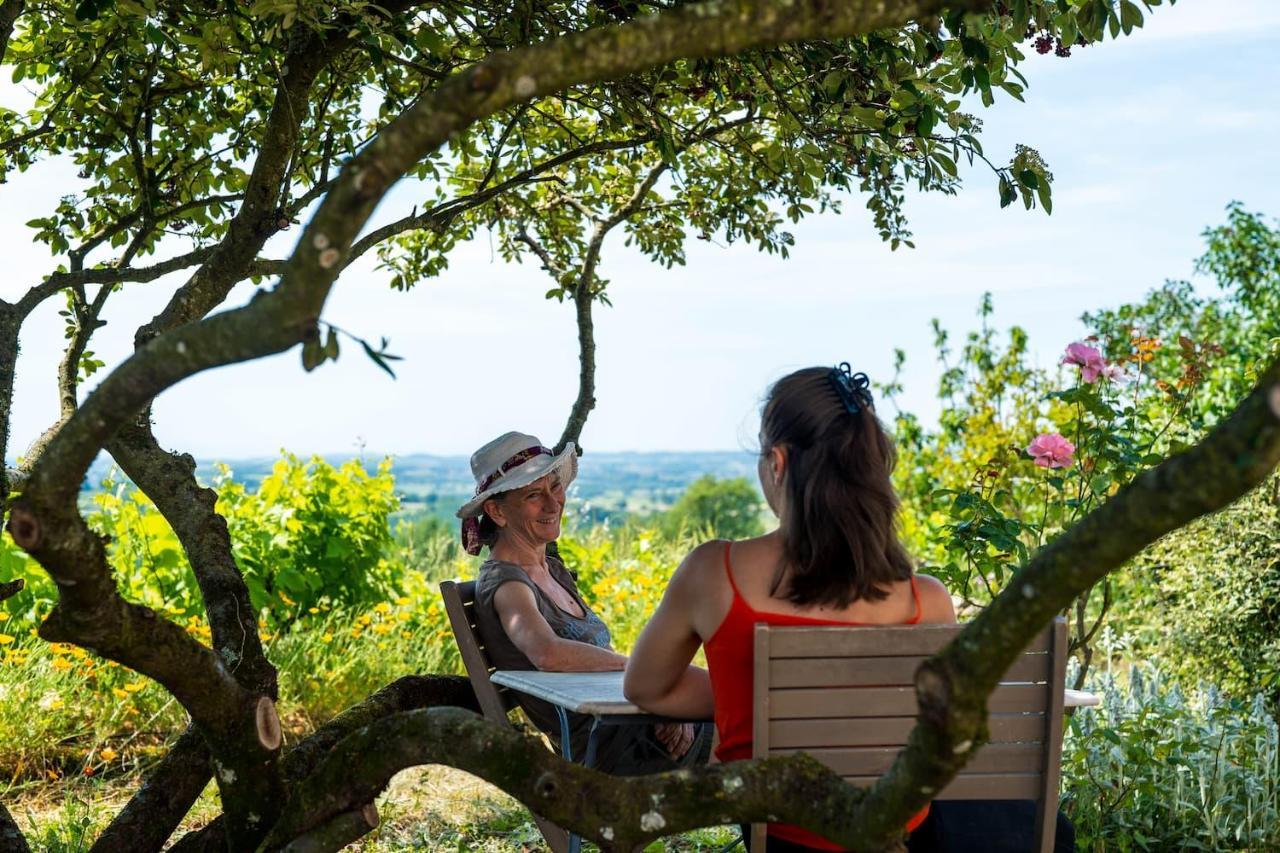 Chambres Et Table D'Hotes - Les Jardins De La Longagne Saussenac Exterior foto